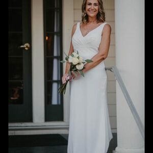 Morilee Amy&Eve Crepe A-Line Wedding Dress, V-Neck, Straps, Train, Size 8 fits 6